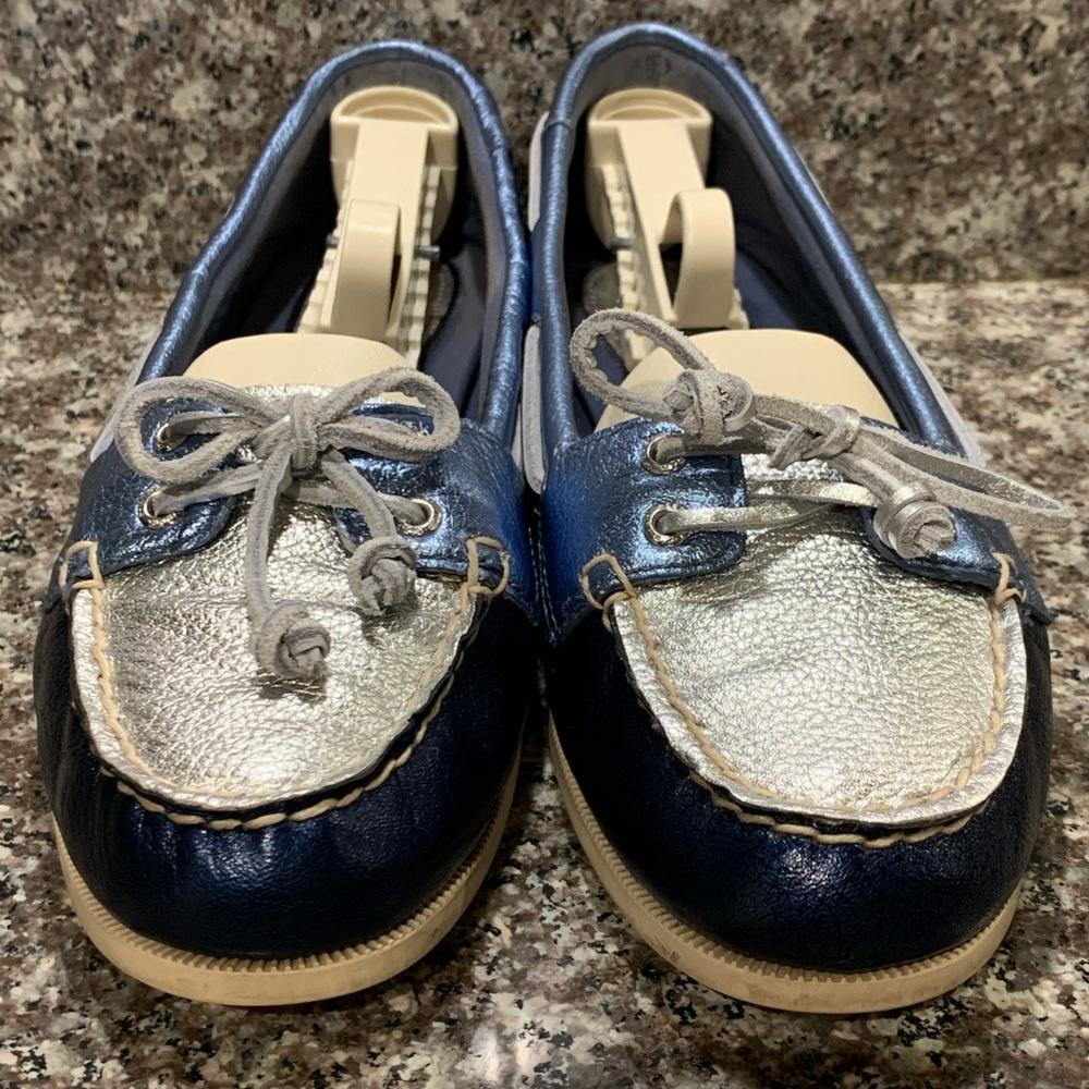 Sperry’s - Picture 4 of 5